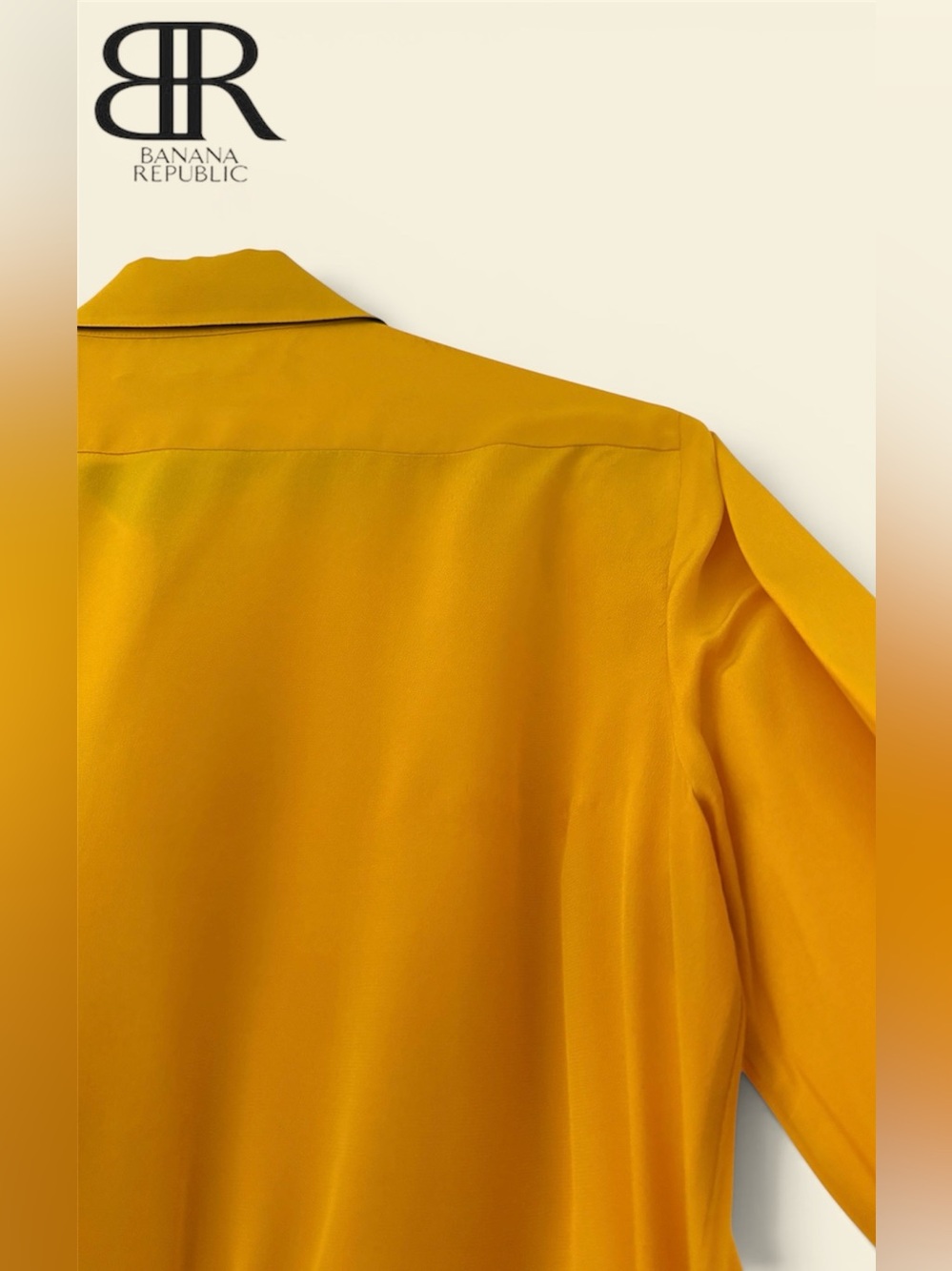 ⬇️Banana Republic Golden/Mustard Yellow 100% Silk Button-Down Long Sleeve Blouse - Picture 7 of 9